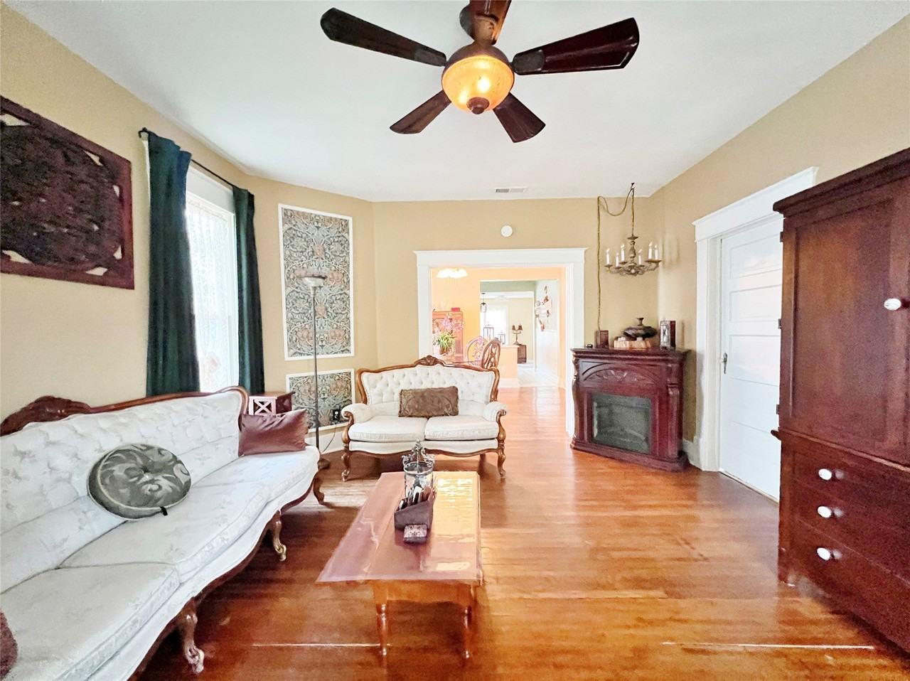 828 W 8th St - Photo 4 of 21
