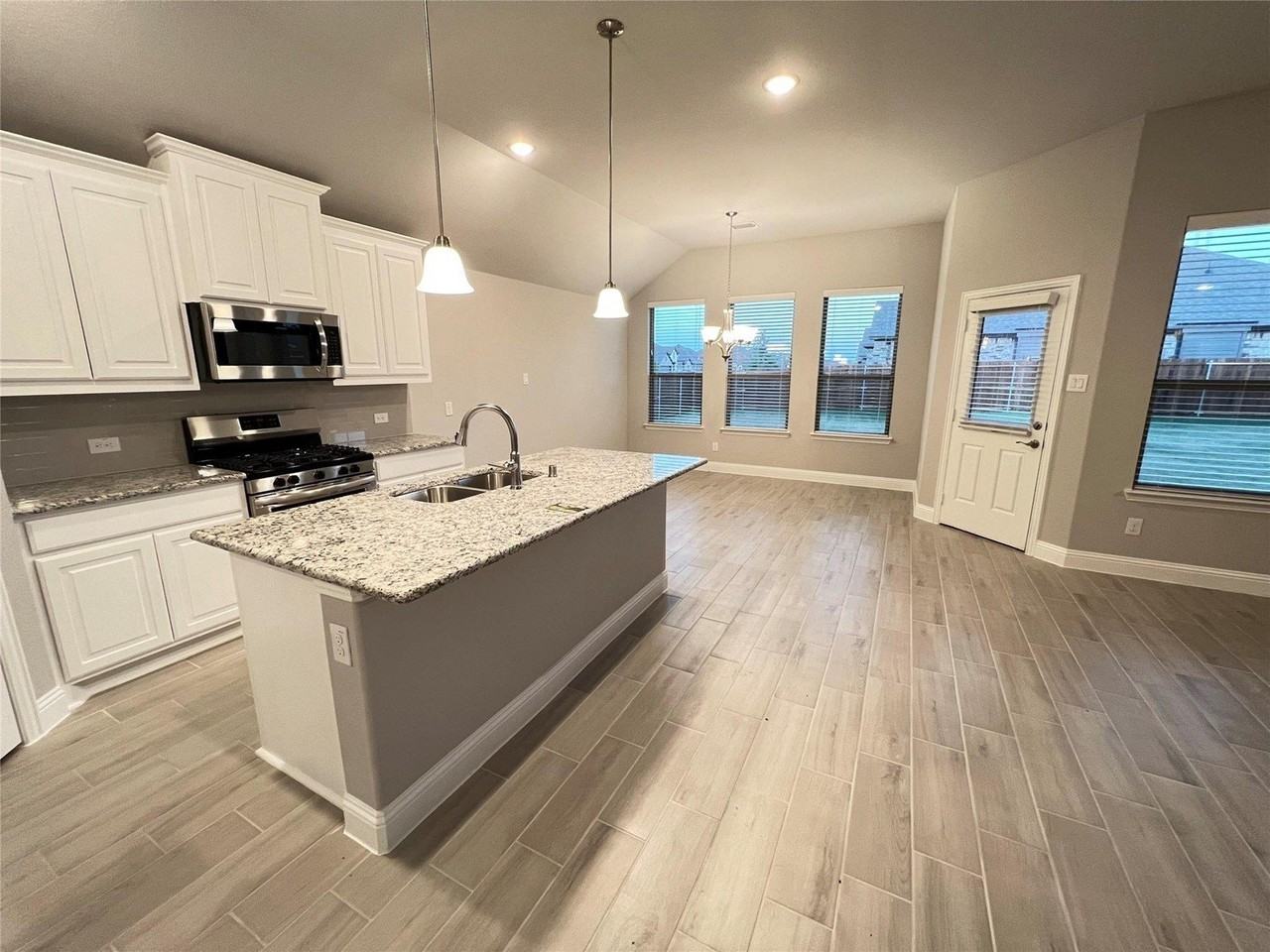 2901 Pronghorn Dr - Photo 5 of 18