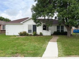 351 Parkwood Ln - Photo 1 of 1