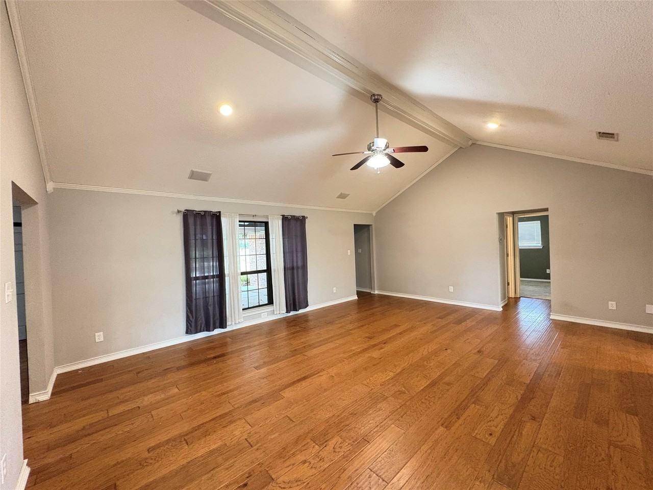 10694 Rose Garden Ct - Photo 3 of 24