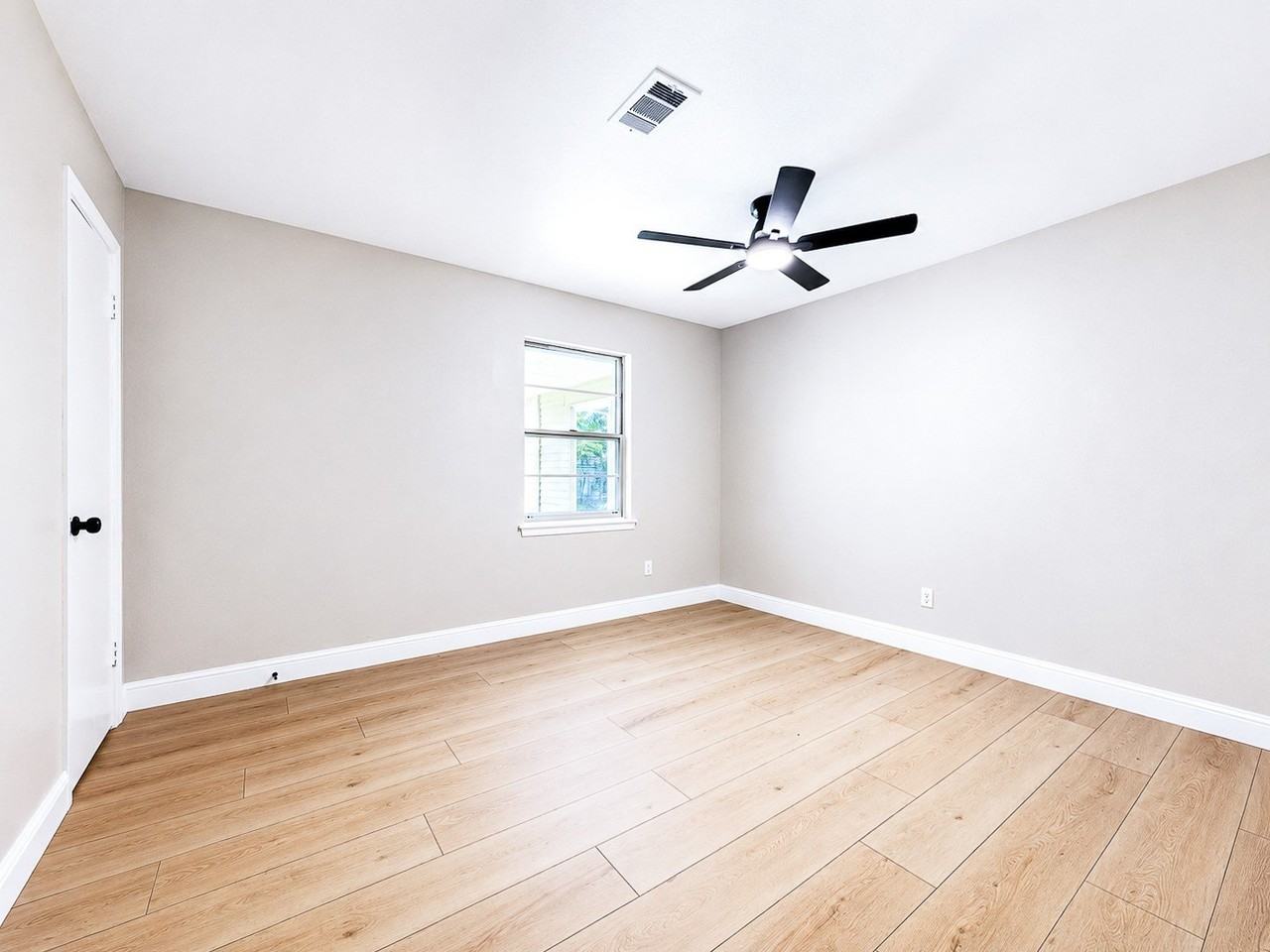 209 W Southern Ave - Photo 6 of 22
