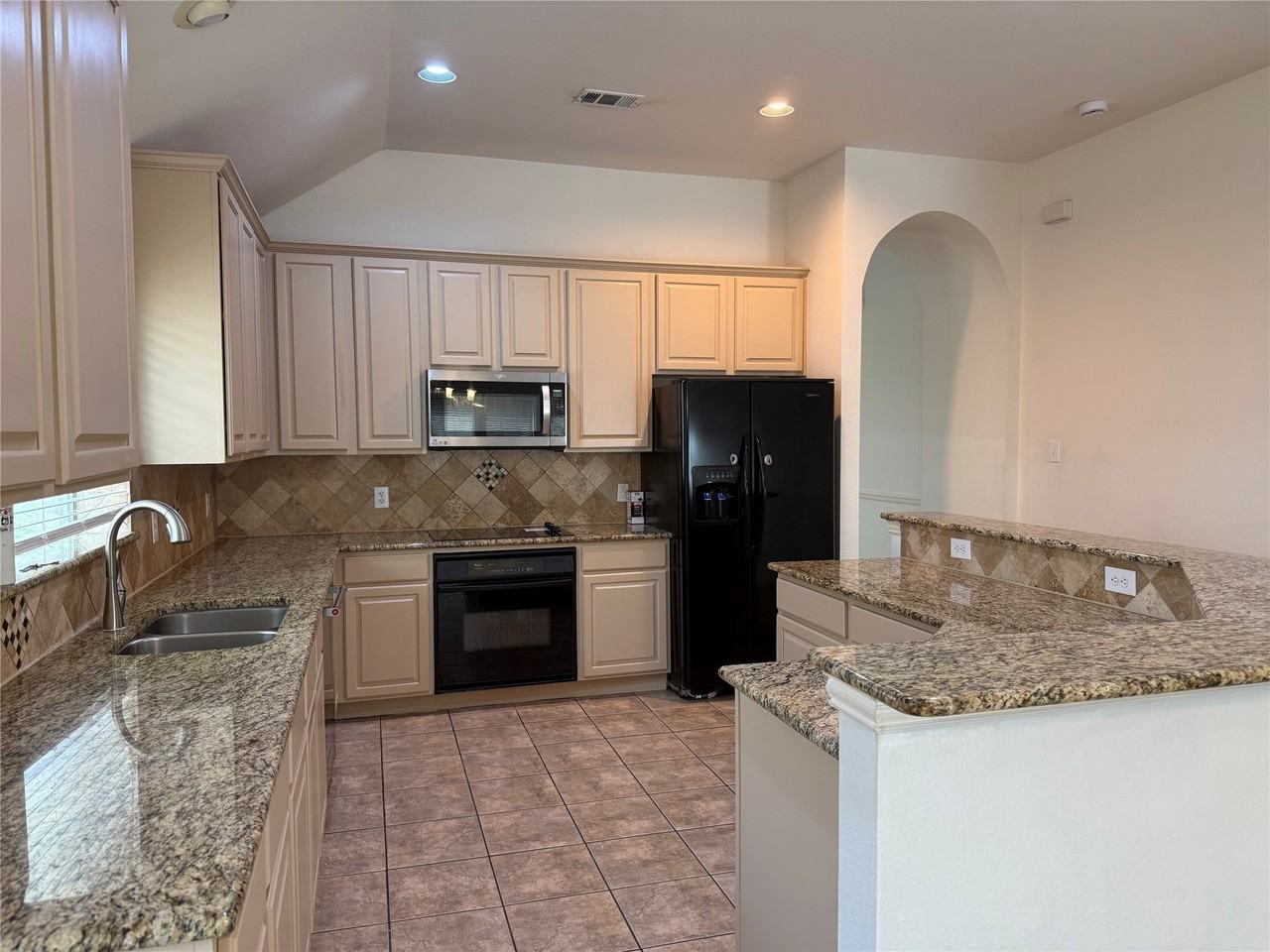 13401 Roadster Dr - Photo 3 of 20