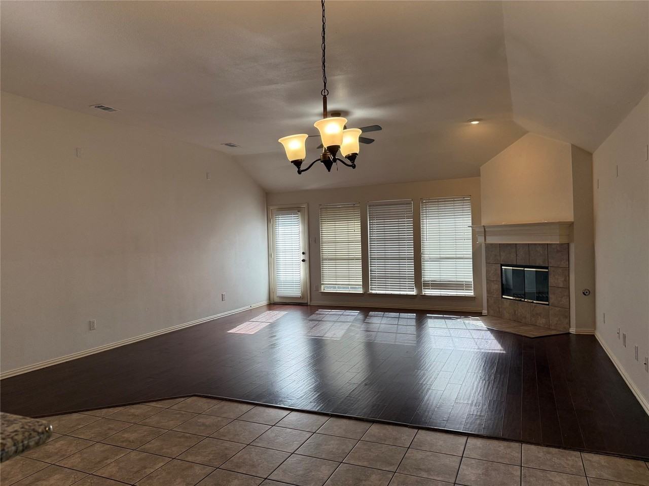 13401 Roadster Dr - Photo 6 of 20