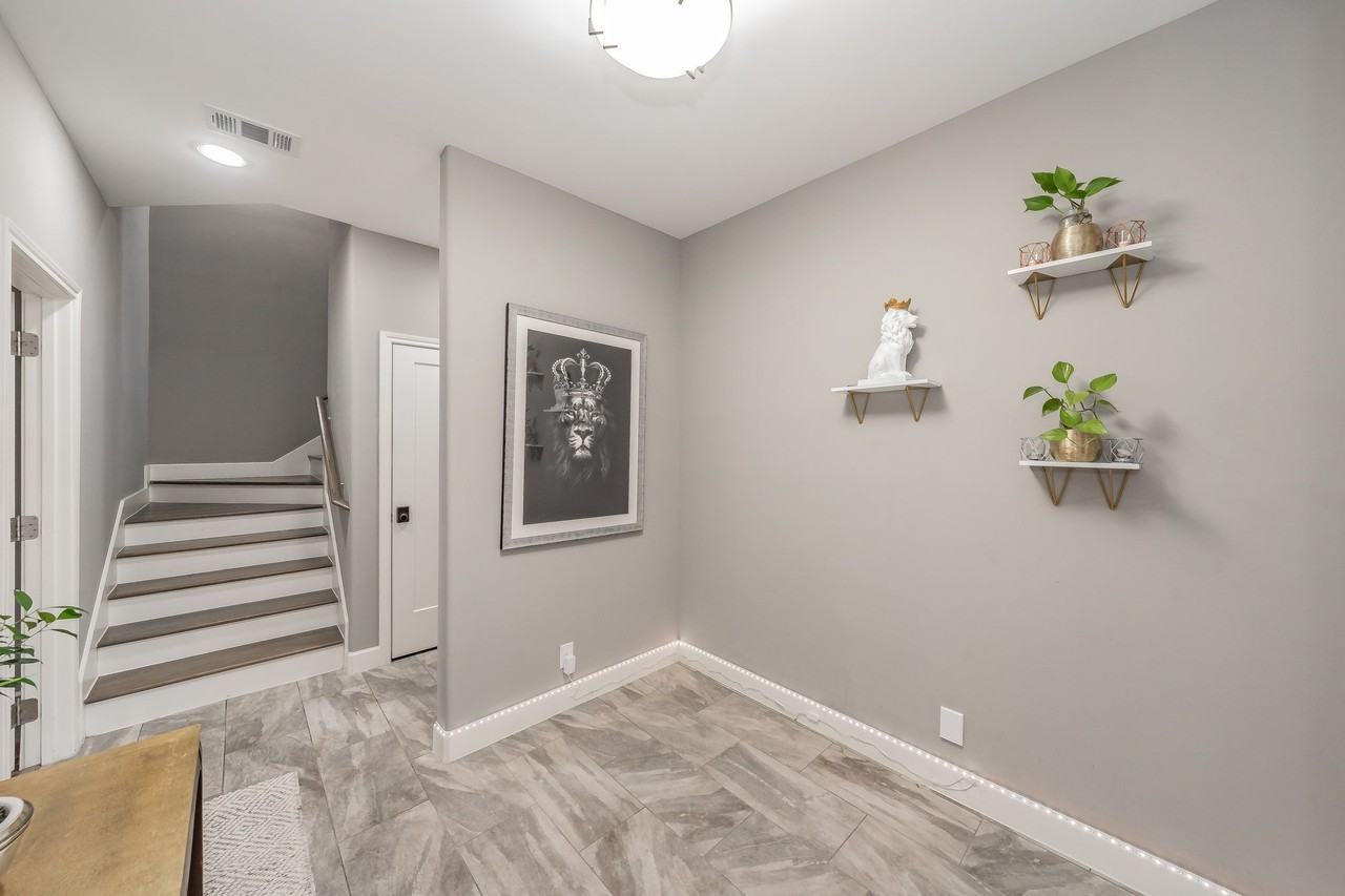 1717 Annex Ave #302 - Photo 6 of 34