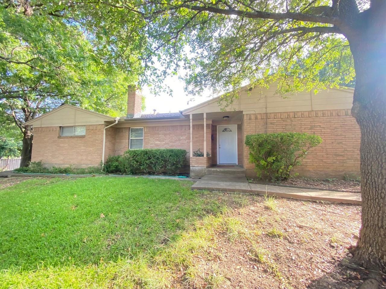7404 Walling Ln - Photo 2 of 20