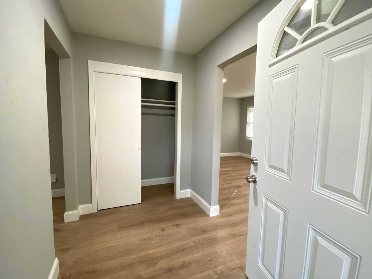 7404 Walling Ln - Photo 5 of 20