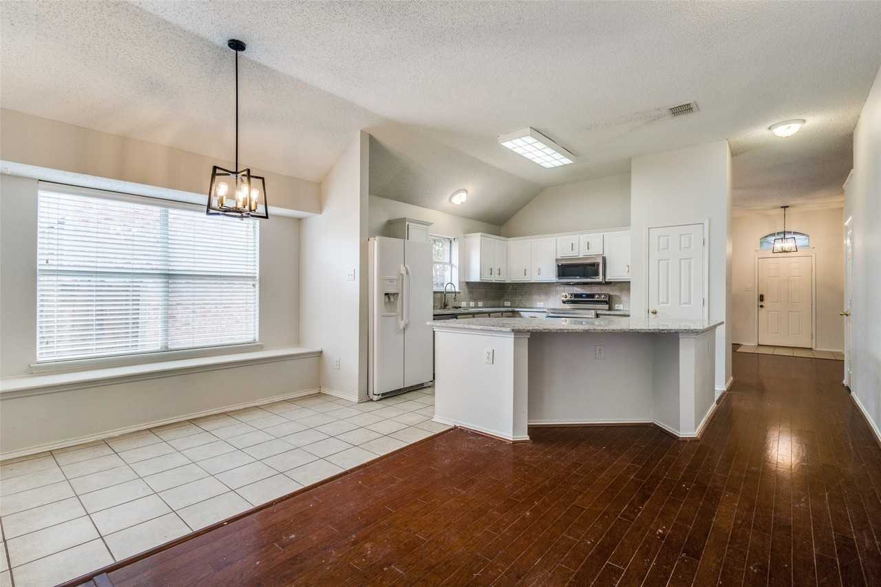 7046 Saint Augustine Dr - Photo 6 of 30