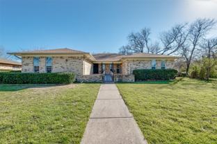 8229 Lullwater Dr - Photo 1 of 1