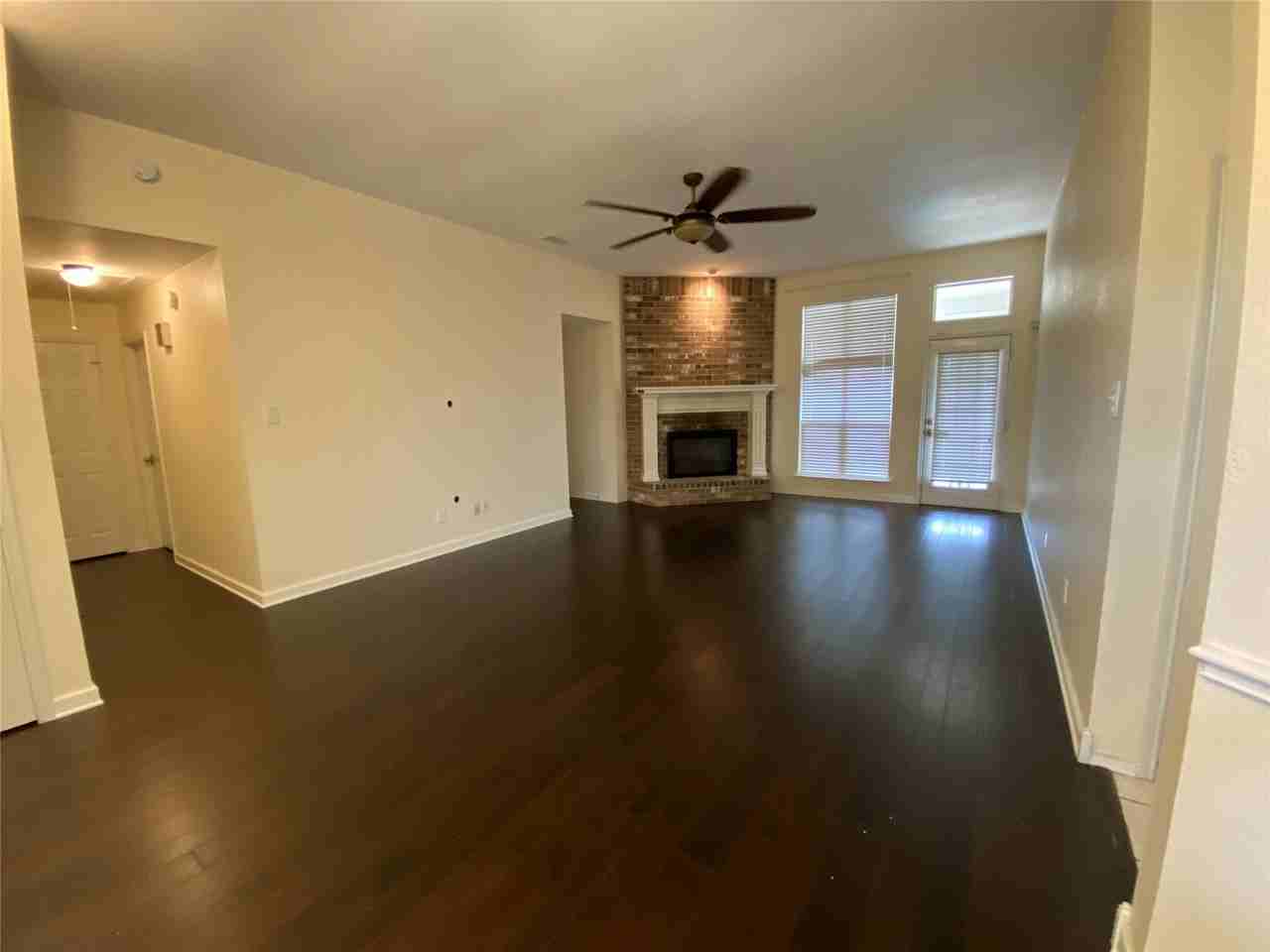 1011 Michelson Ln - Photo 6 of 17