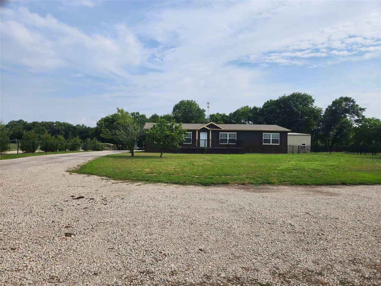 2212 County Road 342 - Photo 2 of 19