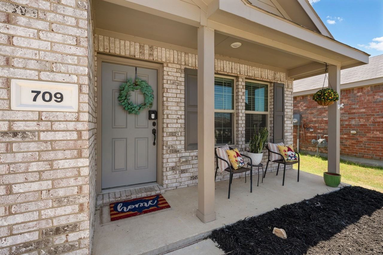 709 Odlozil Ln - Photo 2 of 28