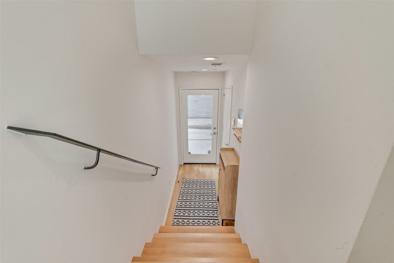 2304 N Garrett Ave #1 - Photo 3 of 16