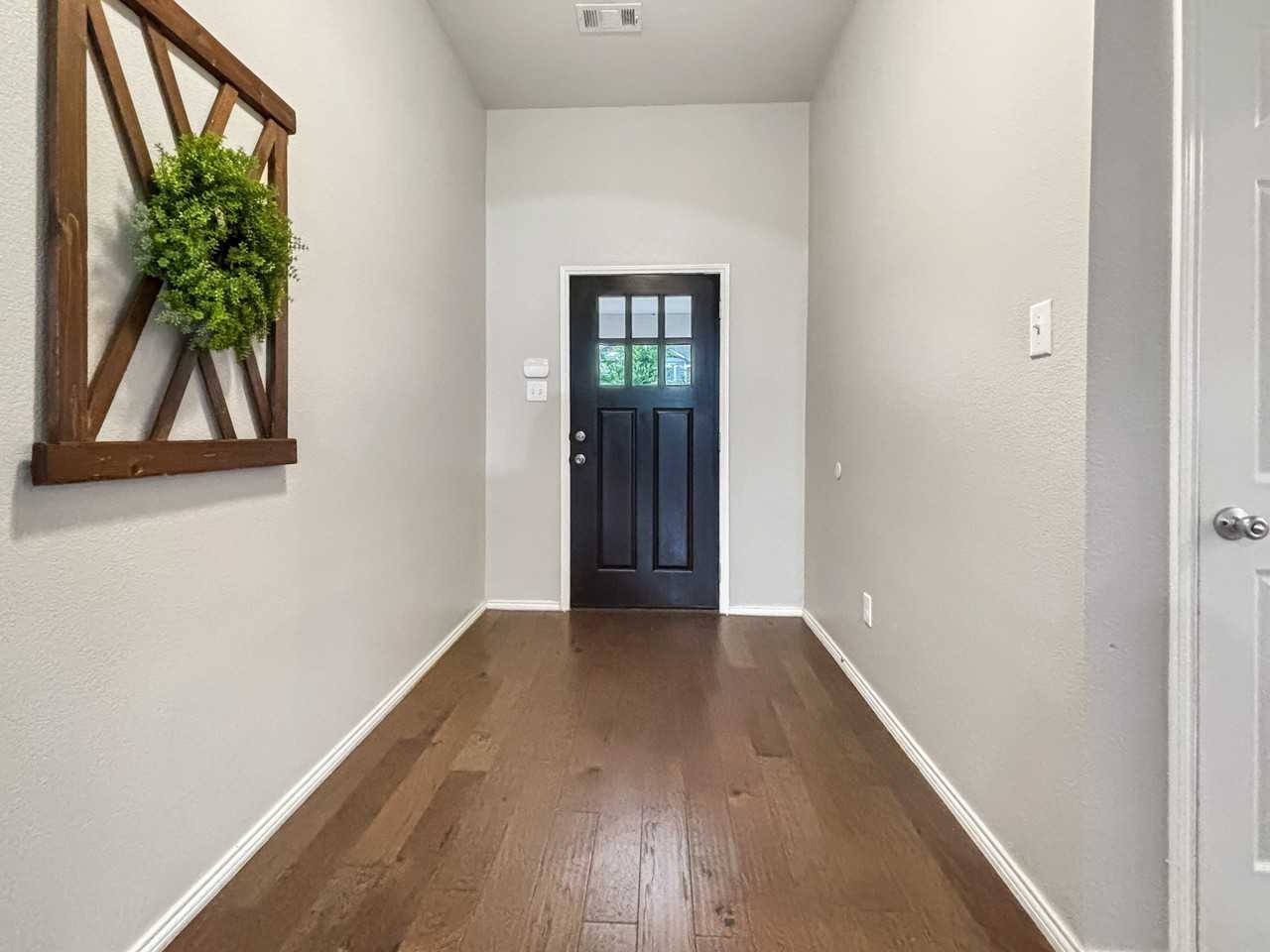 4408 Dashland Dr - Photo 5 of 29