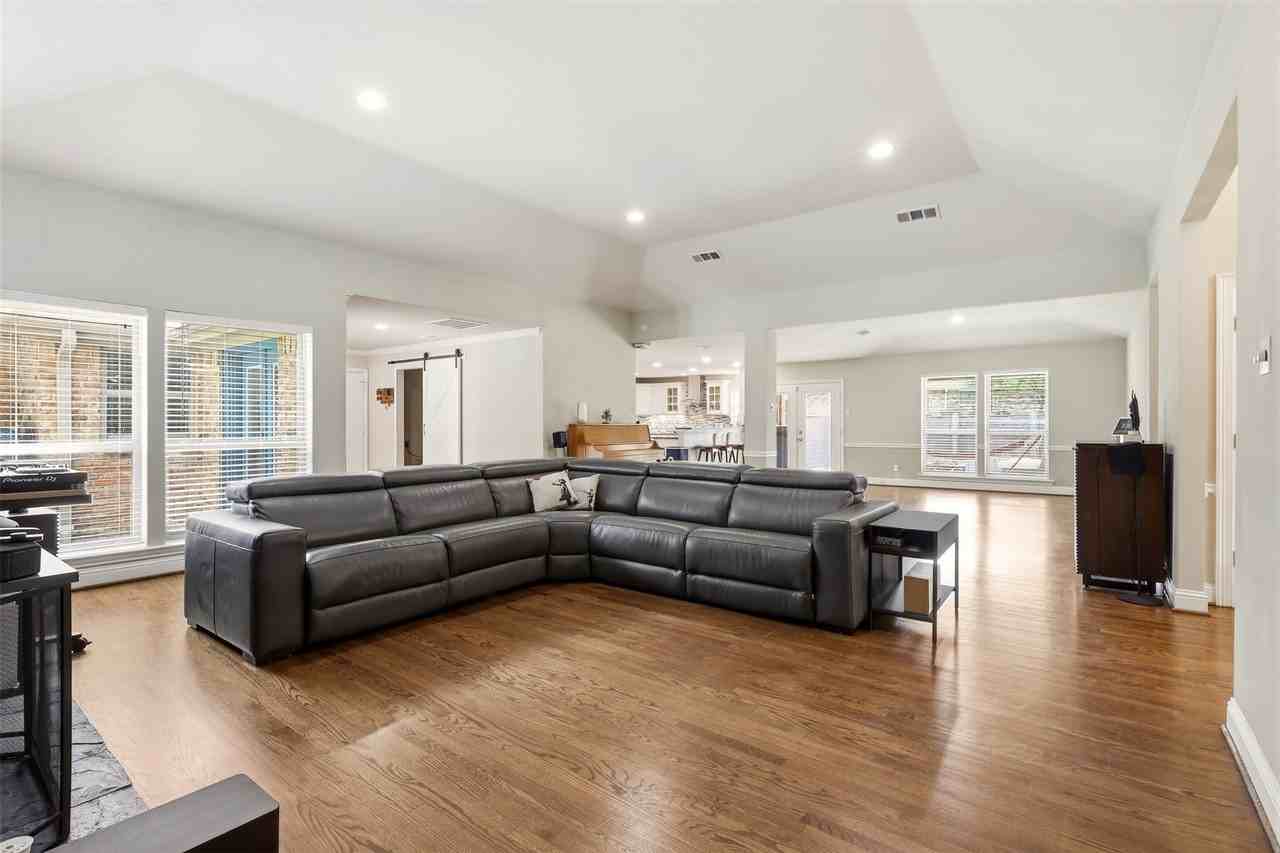 6302 Warm Mist Ln - Photo 7 of 37