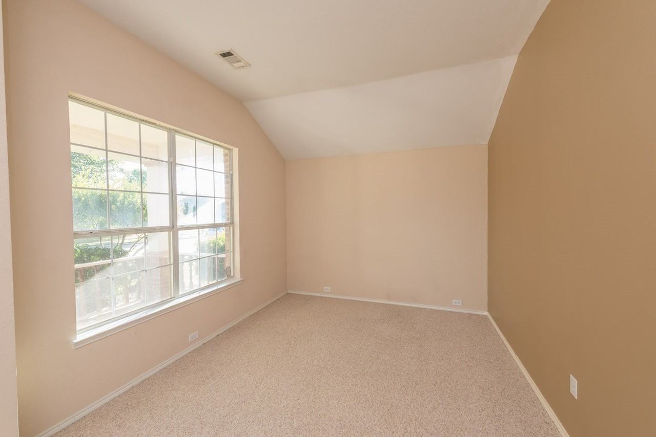 4184 Capstone Dr - Photo 4 of 35