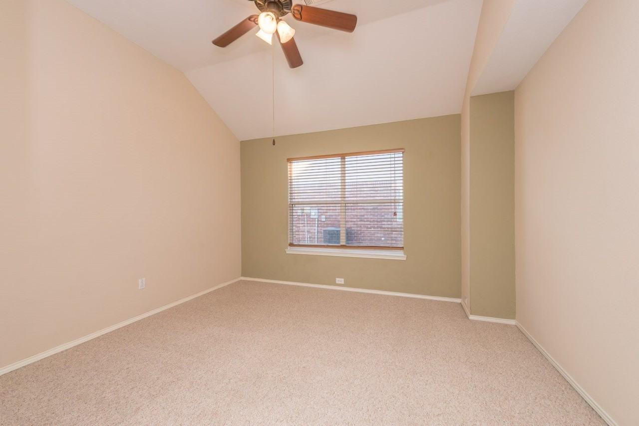 4184 Capstone Dr - Photo 6 of 35