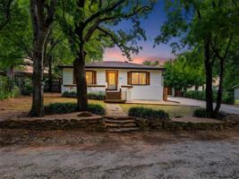 featured image of 627 Francks Cir