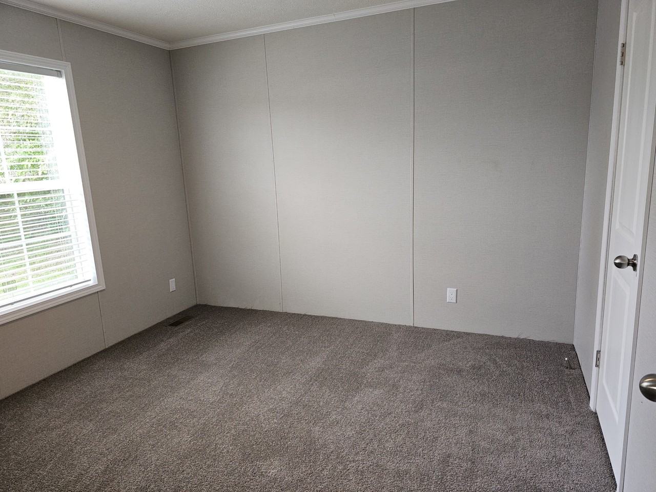 855 W Jefferson St #17 - Photo 6 of 15