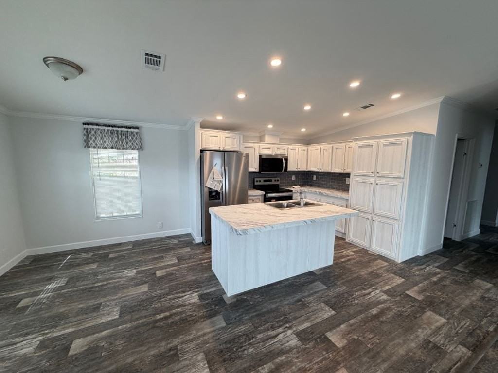 79 5th St W #79 - Photo 4 of 20