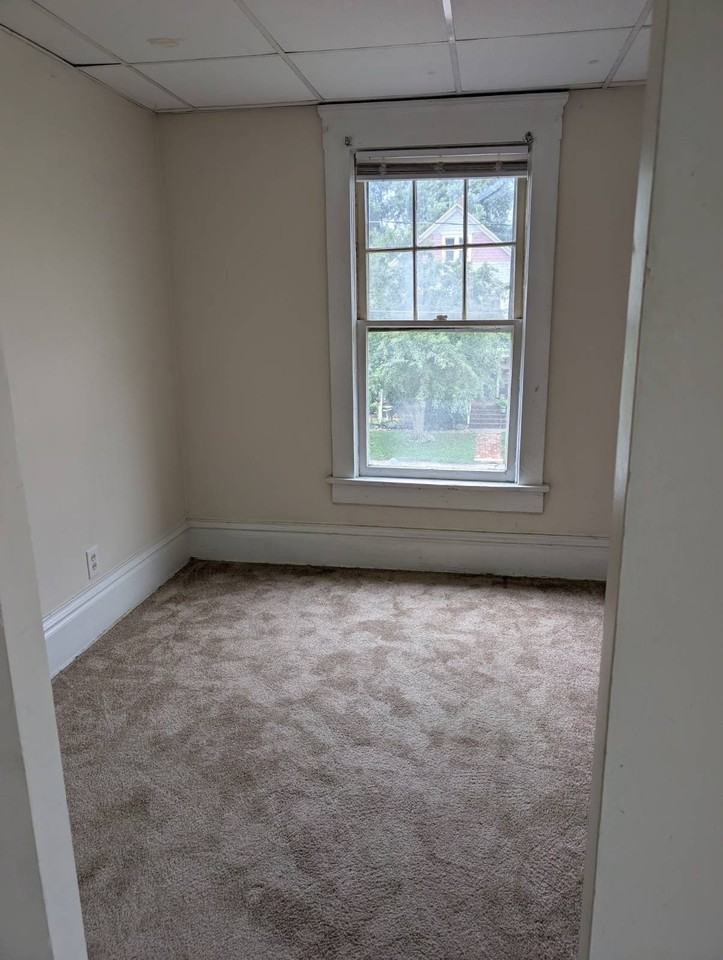 174 W Cambridge St - Photo 2 of 6