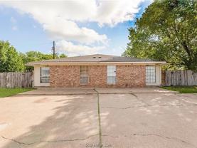 1824 San Antonio St #B - Photo 1 of 1