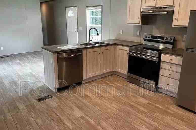 141 David Dr - Photo 2 of 3