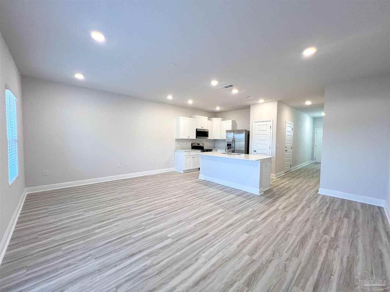 3997 Pendragon Cir - Photo 4 of 20