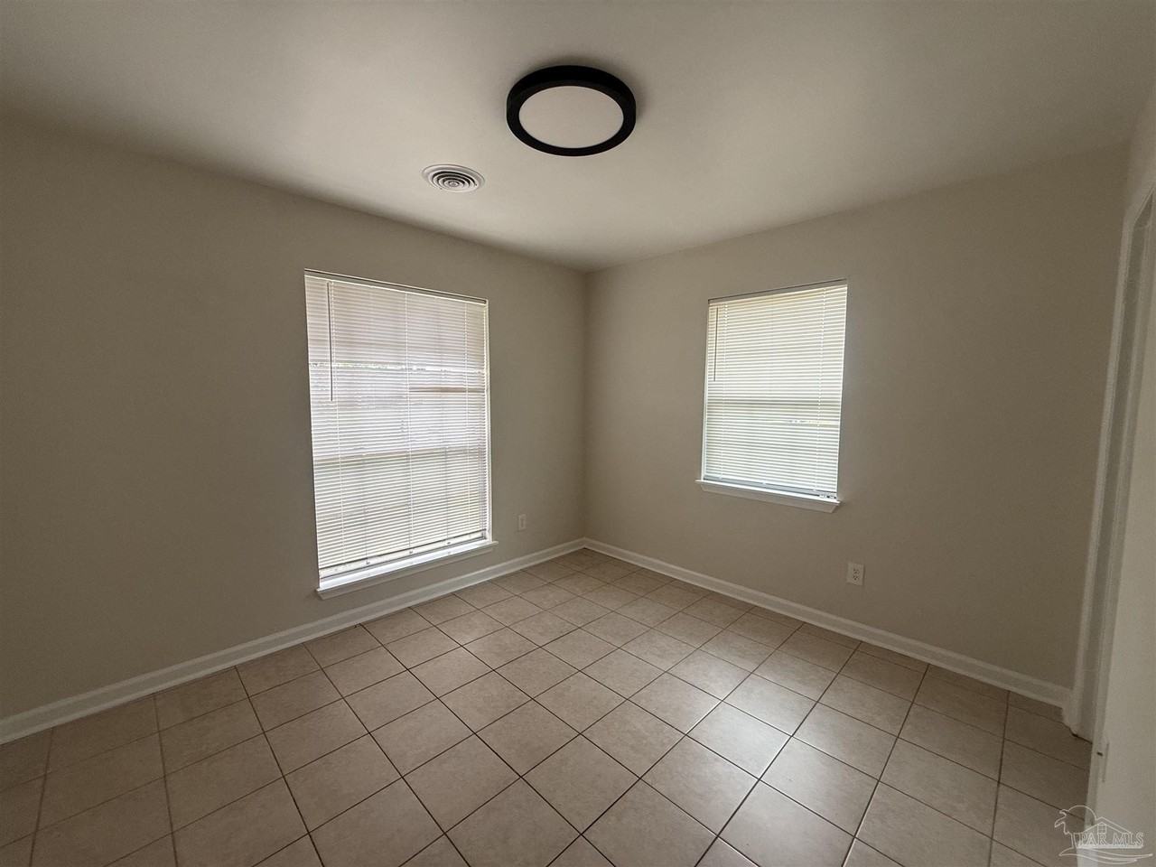 6550 Allyn Way - Photo 3 of 15