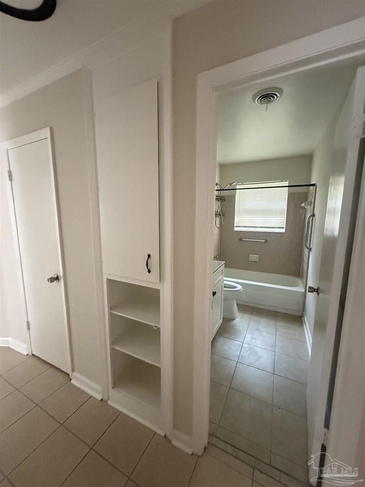 6550 Allyn Way - Photo 4 of 15