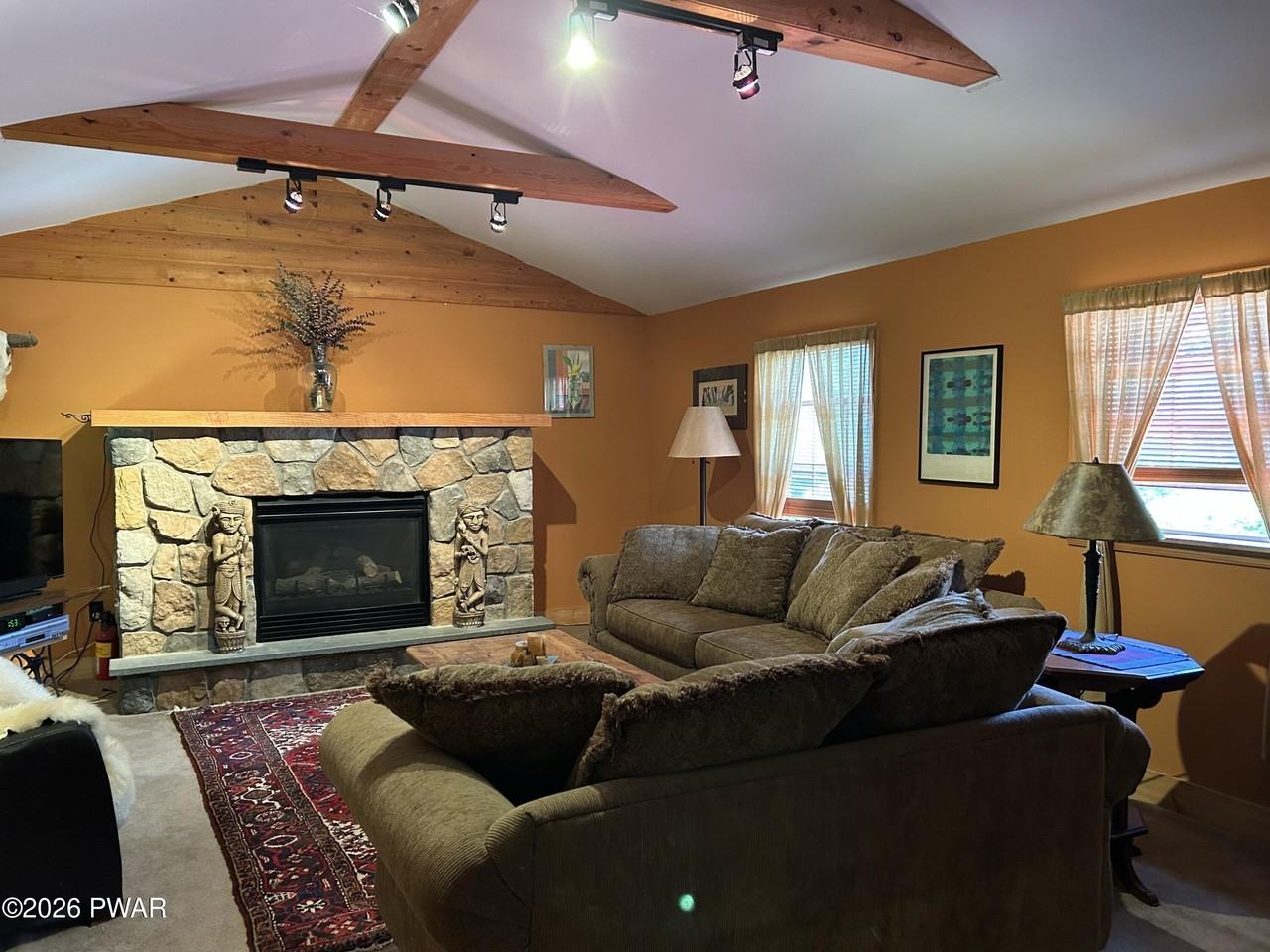 128 Shiny Mountain Rd - Photo 5 of 39