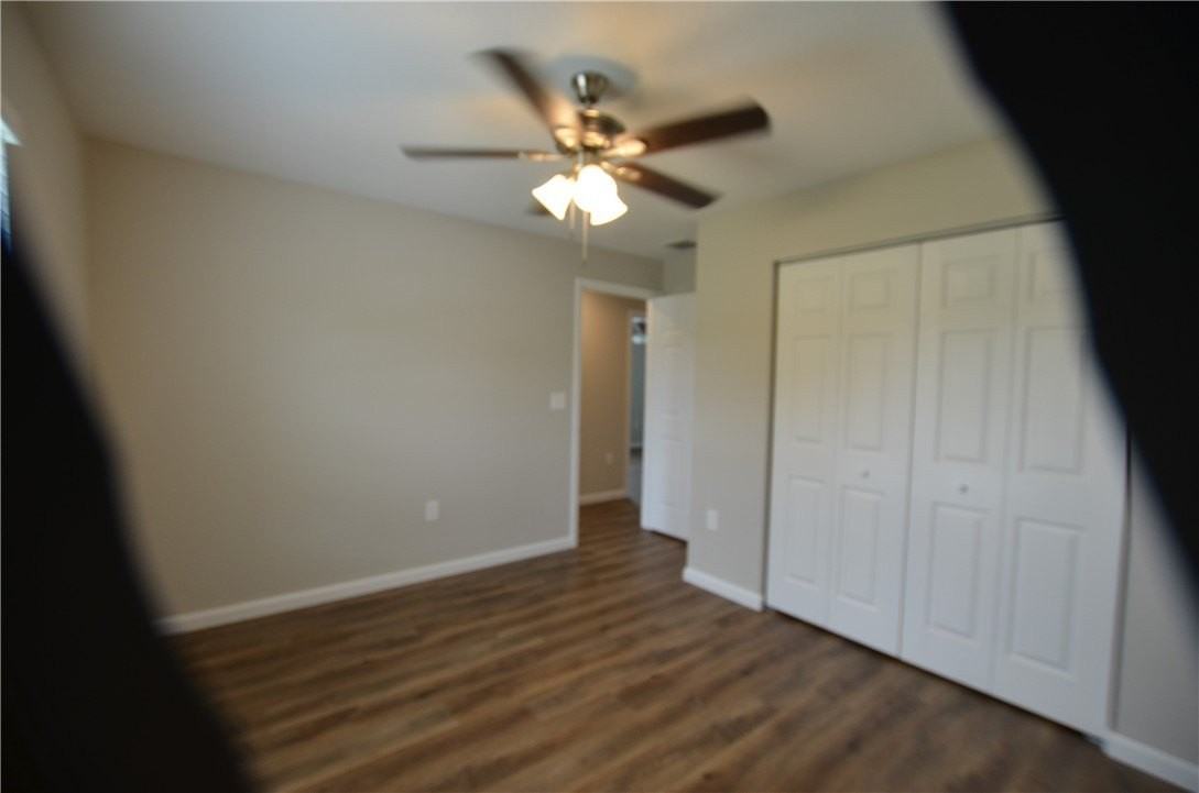 340 Dolphin St Se - Photo 6 of 12