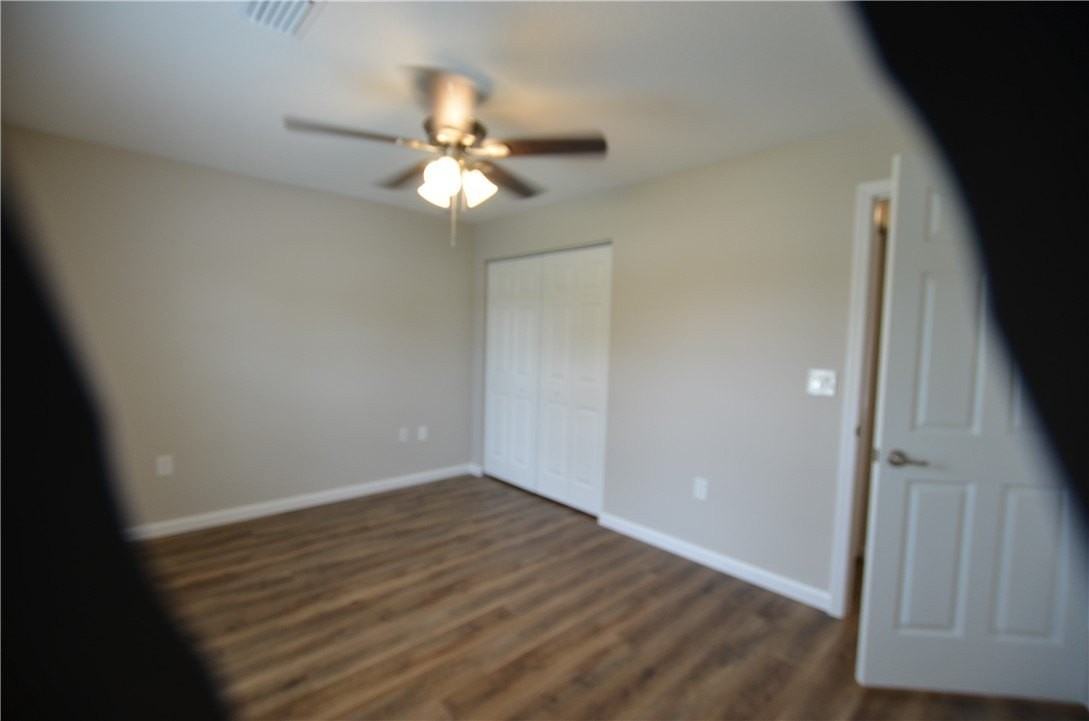 340 Dolphin St Se - Photo 7 of 12
