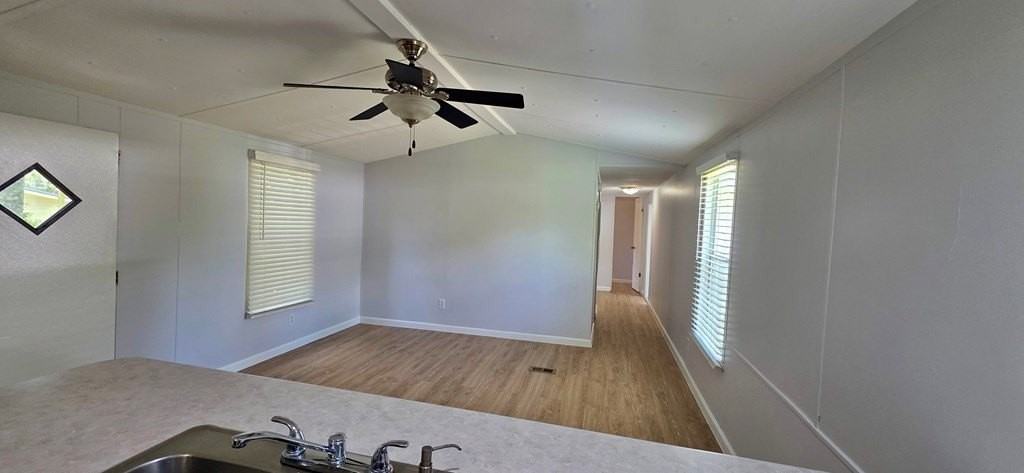 164 N Duck Ave - Photo 5 of 15