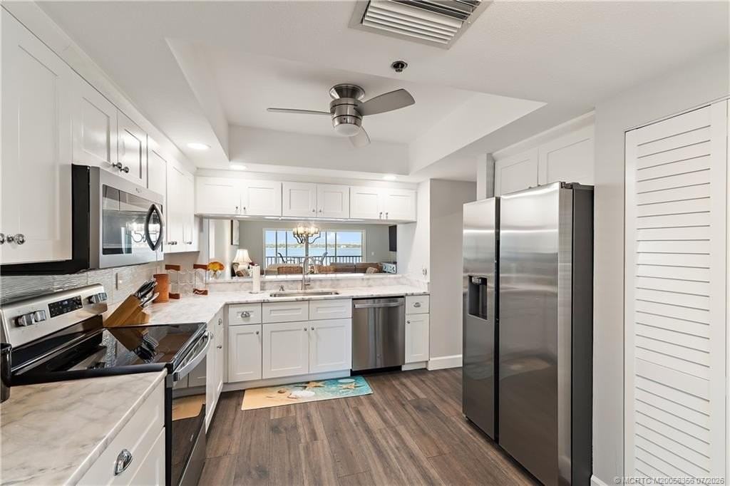164 Ne Edgewater Dr #2103 - Photo 7 of 19