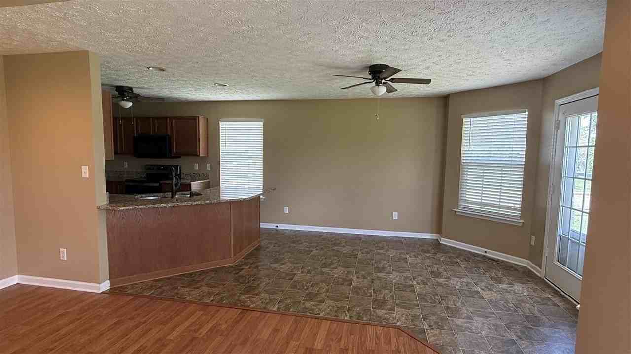 403 Cedar Hollow Dr - Photo 4 of 12