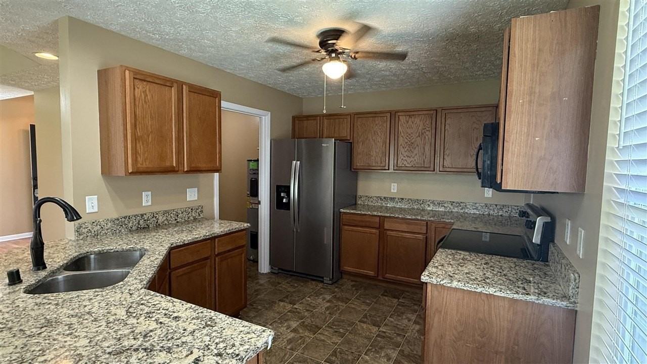 403 Cedar Hollow Dr - Photo 5 of 12