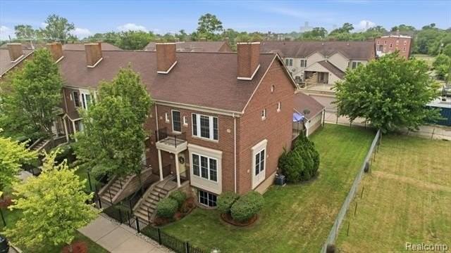 1765 Townsend St - Photo 4 of 36