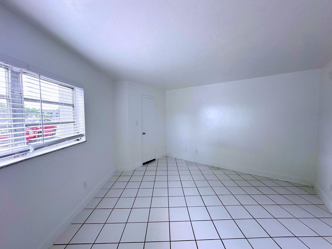 519 W Kalmia Dr #2 - Photo 6 of 14