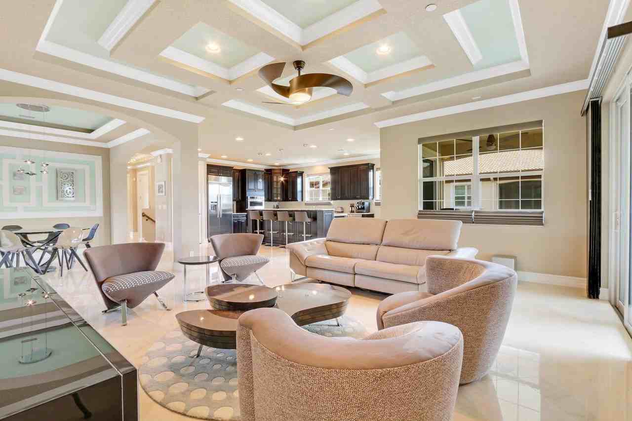 195 Tresana Blvd #165 - Photo 4 of 8