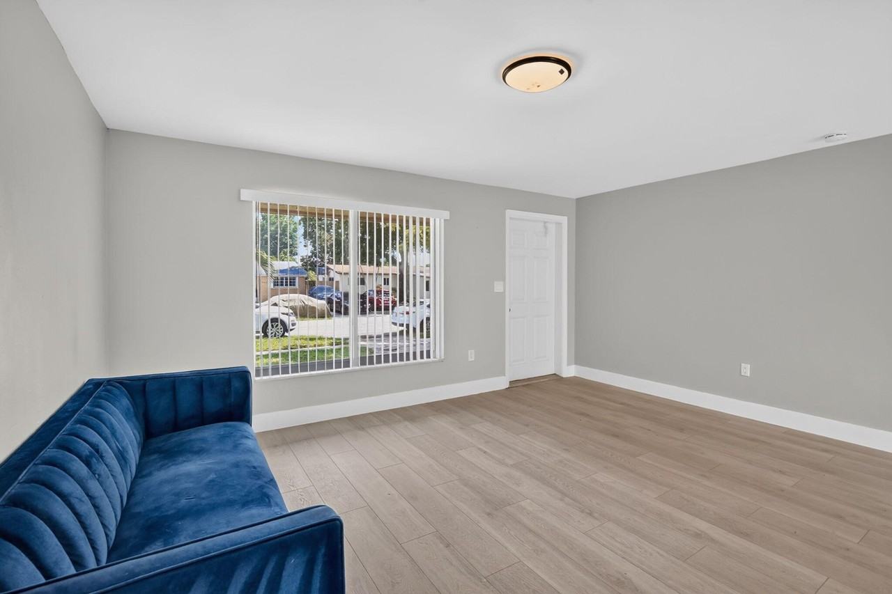 6281 Nw 14th Ct - Photo 6 of 27