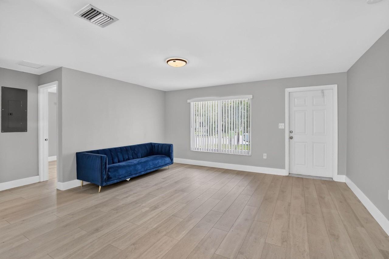 6281 Nw 14th Ct - Photo 7 of 27