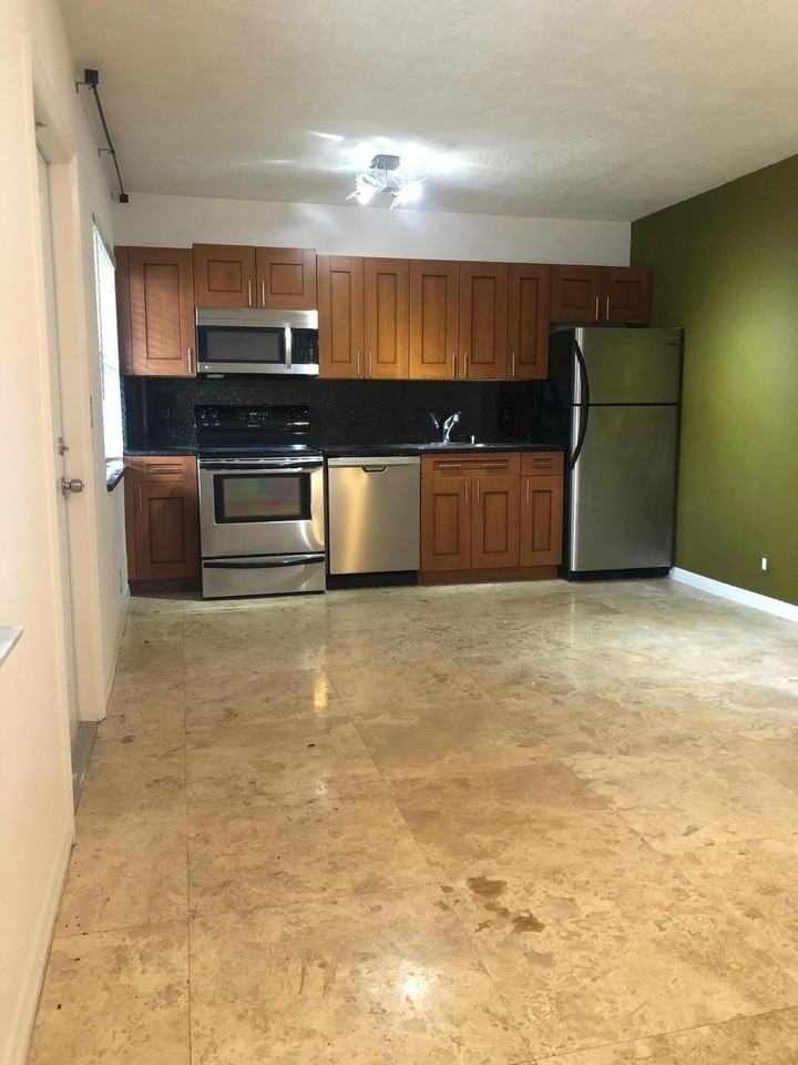 1470 N Dixie Hwy #16 - Photo 2 of 15