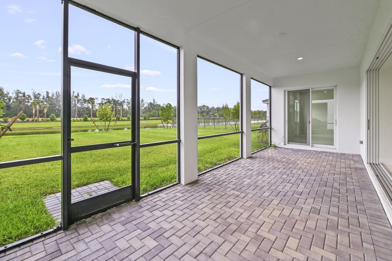 15030 Wildwood Cir - Photo 4 of 38