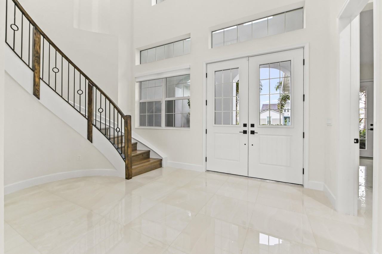 15030 Wildwood Cir - Photo 7 of 38