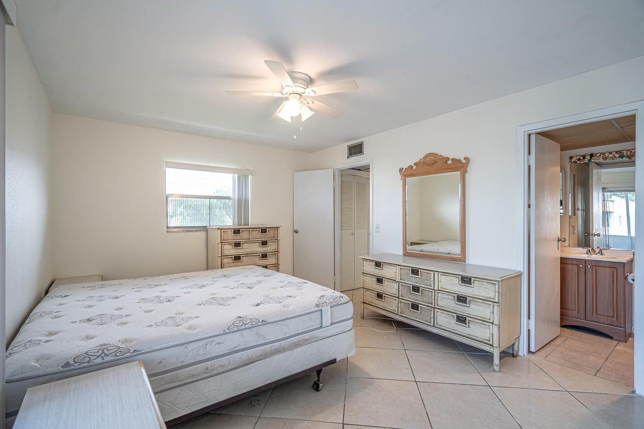 467 Saxony Dr #J - Photo 7 of 22