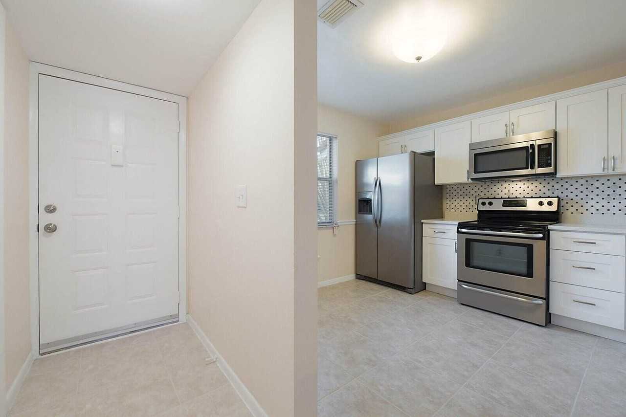 6384 Boca Cir - Photo 2 of 34