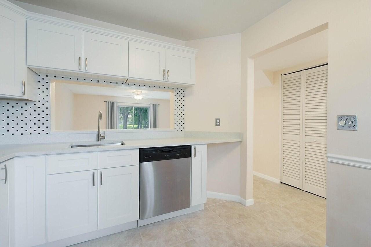 6384 Boca Cir - Photo 6 of 34