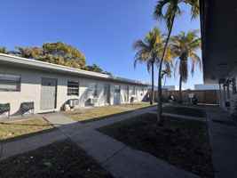 featured image of 825 Sw 10th Dr #9
