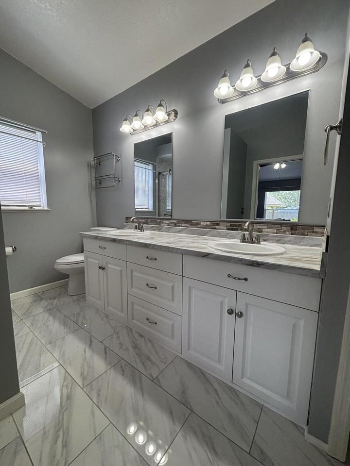 2274 Se Longhorn Ave - Photo 6 of 12