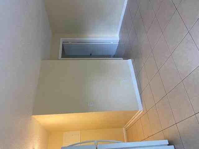 709 6th St #3 - Photo 4 of 6